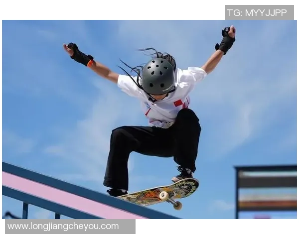 杭州滑板队在世界滑板锦标赛中的灵活性表现引发热议与关注