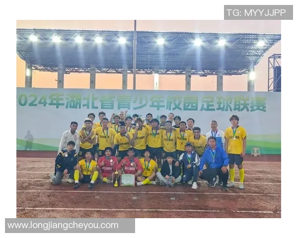 武汉足球队在奥运会上的速度表现引发热议展现出强大竞技实力与团队合作精神